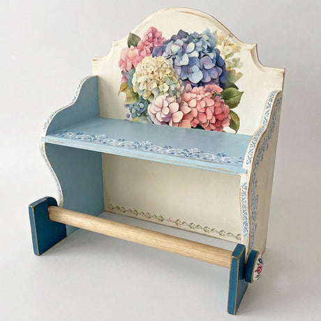 Porta toalla de papel con repisa.